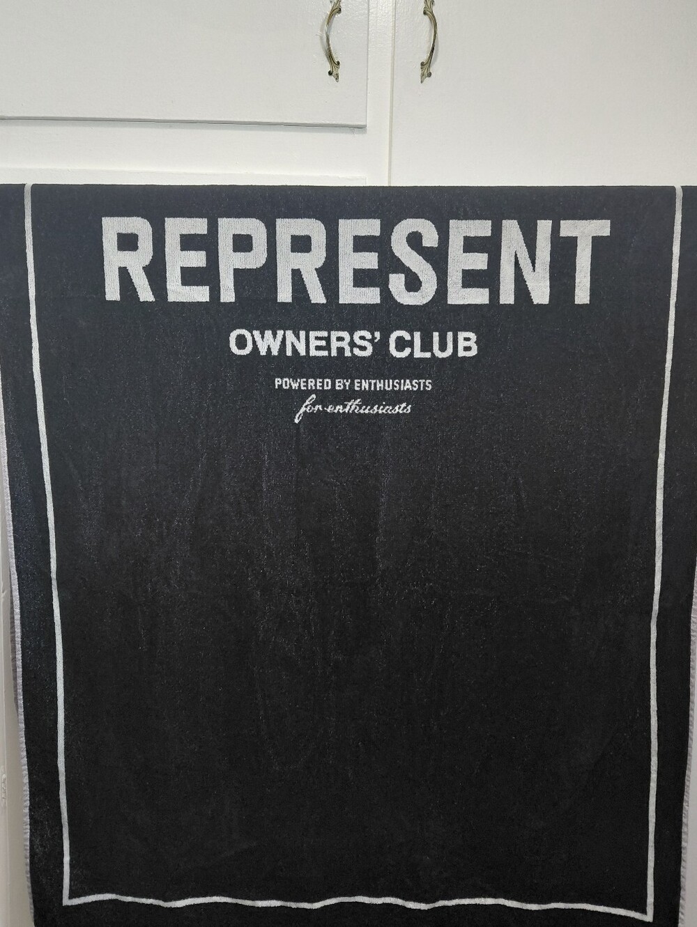 REPRESENT Owners' Club Black Graphic Towel